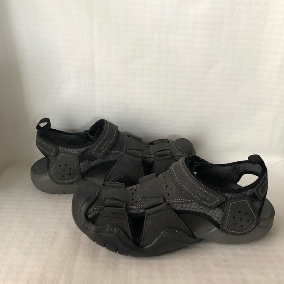 crocs men's swiftwater leather fisherman sandals